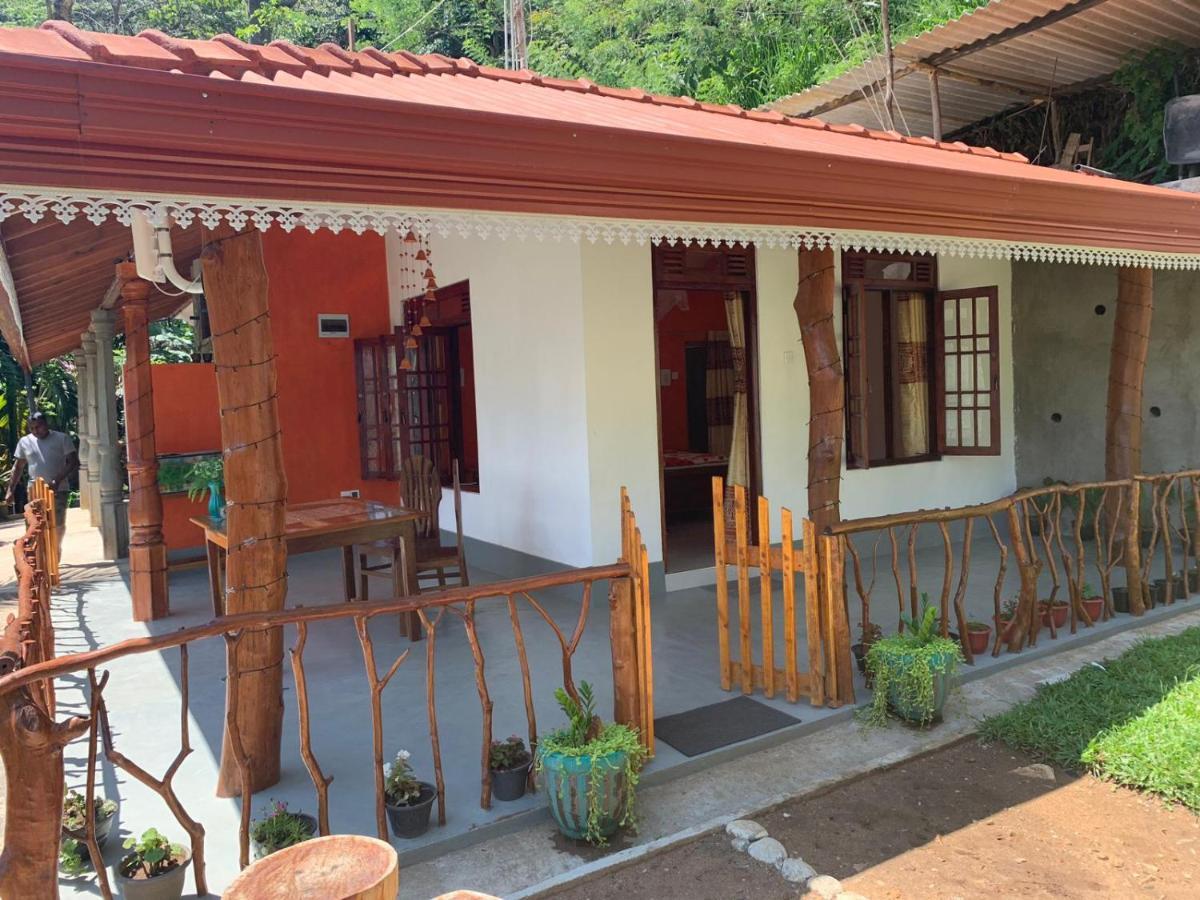 Induwara Guest Hotel Ella Exterior photo